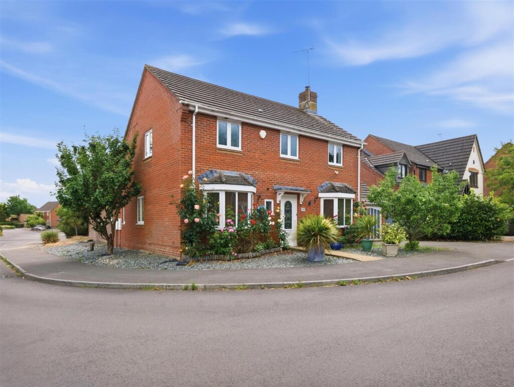 Liederbach Drive, Verwood
